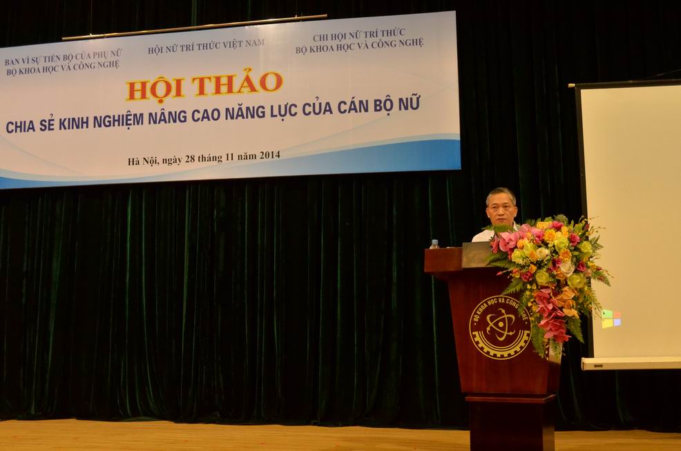  Hội thảo “Chia sẻ kinh nghiệm nâng cao năng lực của cán bộ nữ”